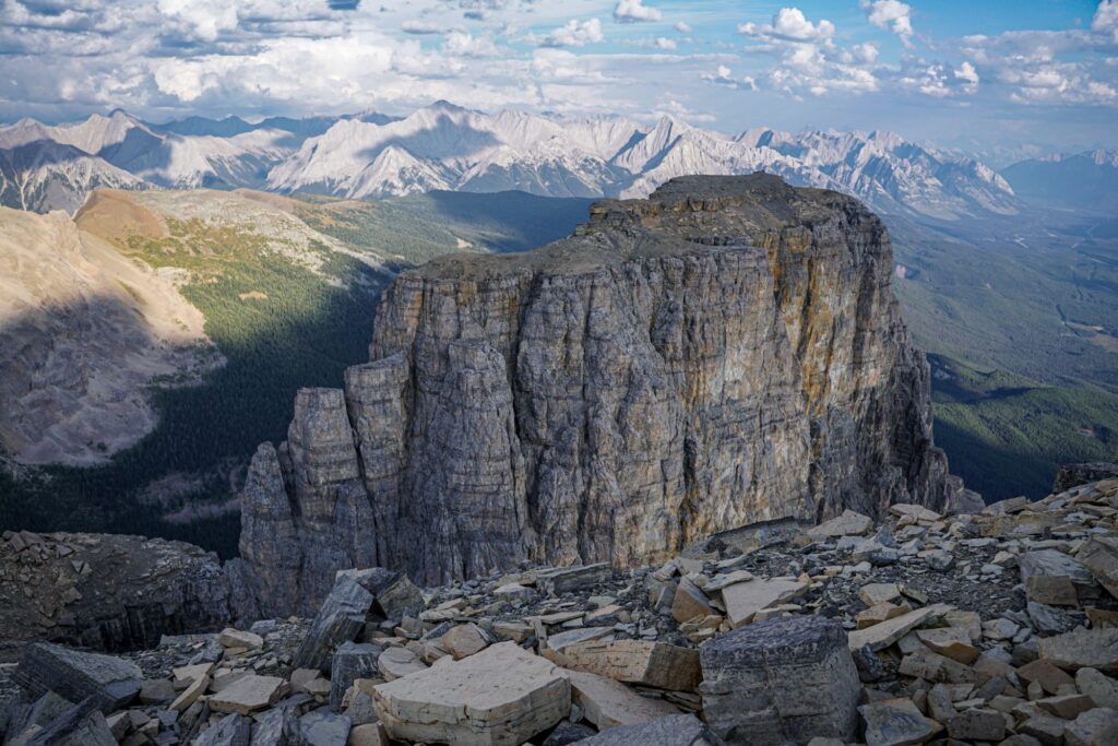 Ultimate Guide to Summiting Castle Mountain: Banff's Hidden Gem Dsc032591911865496050942945 1024x683