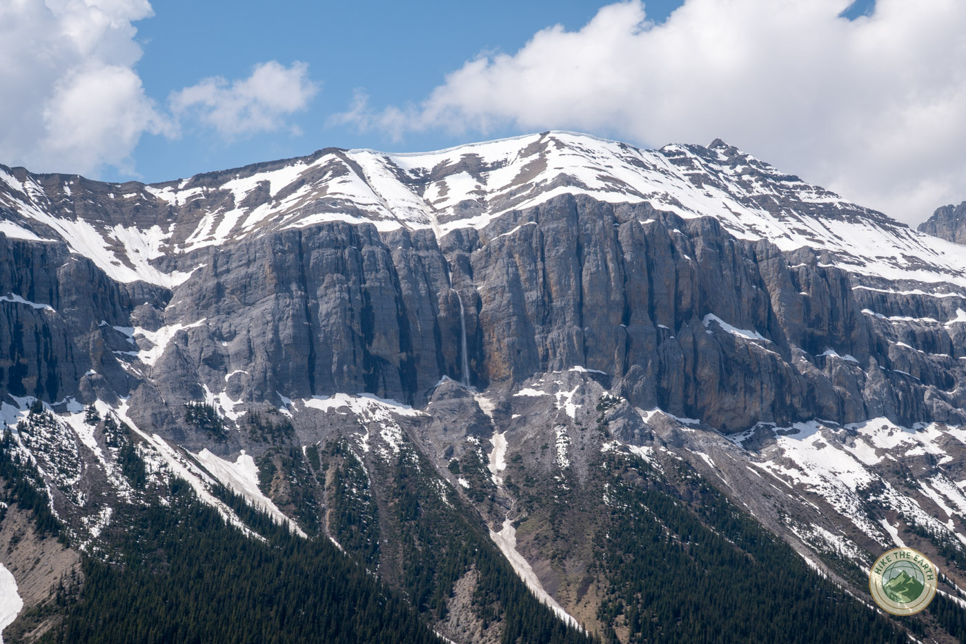 Mountain view near the top of Aylmer Lookout