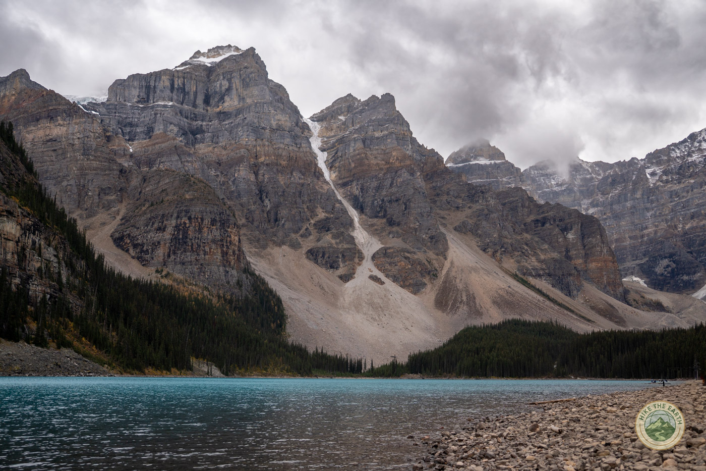 Moraine Lake Moraine Lake Lakeshore Banff